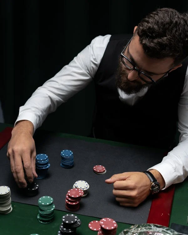 Why Gamblers Are Often Great at Managing Risk in Real Life